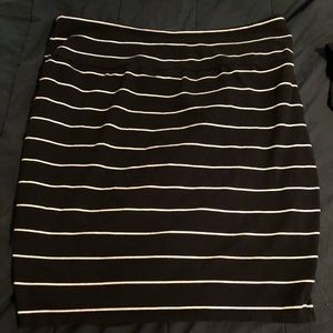 TORRID FOLD OVER SKIRT